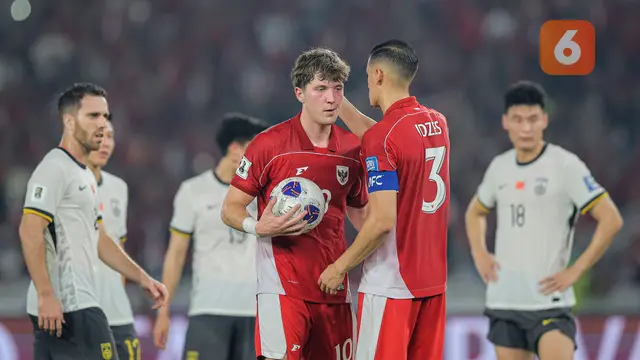 Foto: Momen Cerdas Jay Idzes Atur Penalti untuk Kemenangan Timnas Indonesia atas China di Kualifikasi Piala Dunia 2026