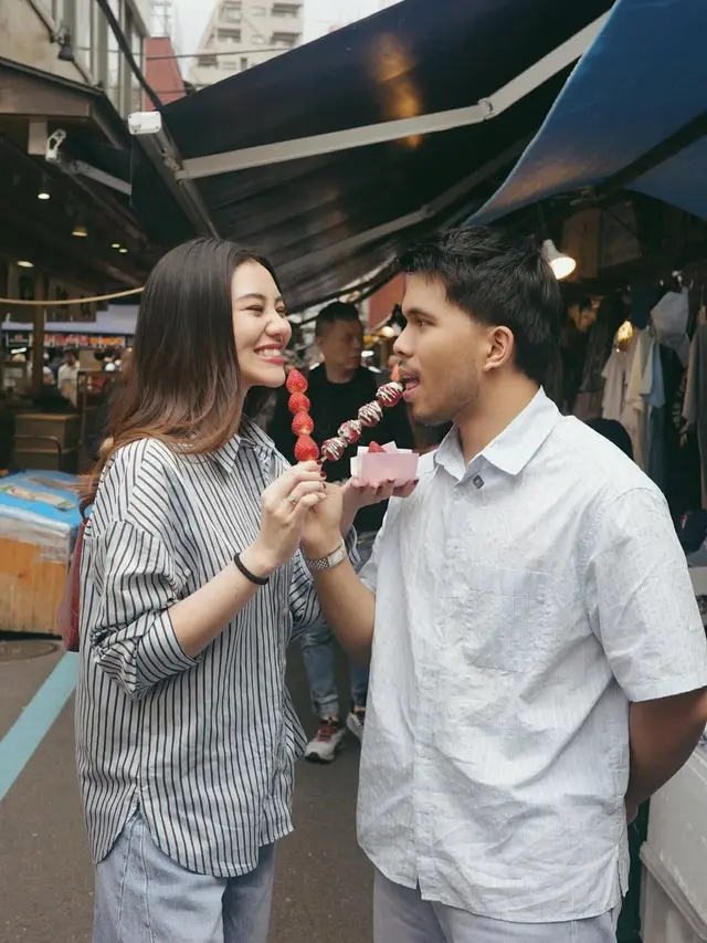 Gaya Liburan Aaliyah Massaid di Jepang, Tetap Stylish dan Effortless Meski Sambil Momong Anak