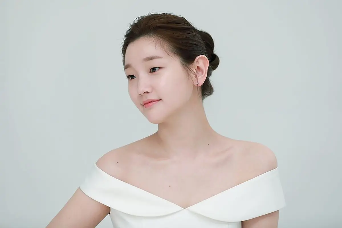 Park So Dam. (Instagram/ artistcompanyofficial - https://www.instagram.com/p/B-Dsvd6JX1R/)