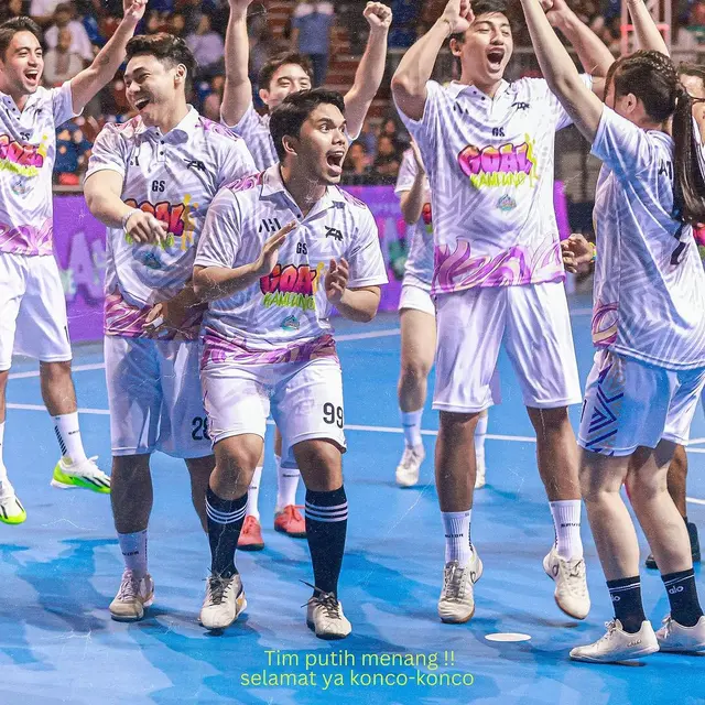 Aaliyah Massaid dan Thariq Futsal