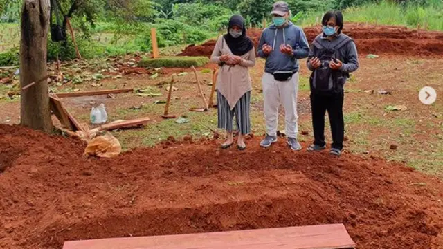 Curhat Haru Wanita yang Ibunya Meninggal karena Covid-19, Pemakaman Sepi Tanpa Pelayat