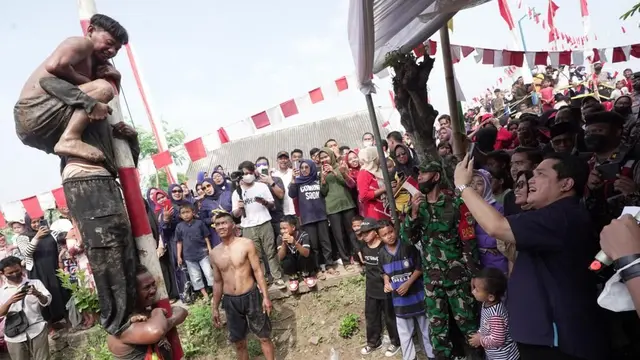 Menteri BUMN Erick Thohir meresmikan Jembatan Kimarpu di Pagedangan Udik, Kronjo, Kabupaten Tangerang, Banten, Sabtu (20/8/2022). (Dok Kementerian BUMN)