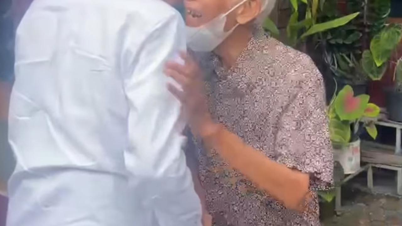 dosen pembimbing jokowi di UGM