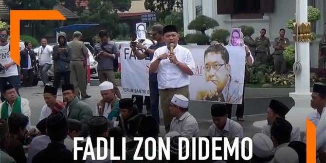 VIDEO: Ratusan Santri Demo Fadli Zon di Bogor