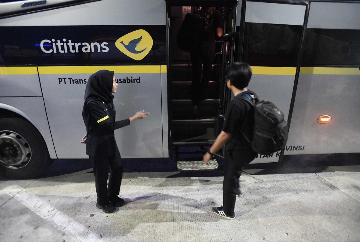FOTO: Merasakan Sensasi Kenyamanan Bus AKAP Premium Jakarta-Madiun