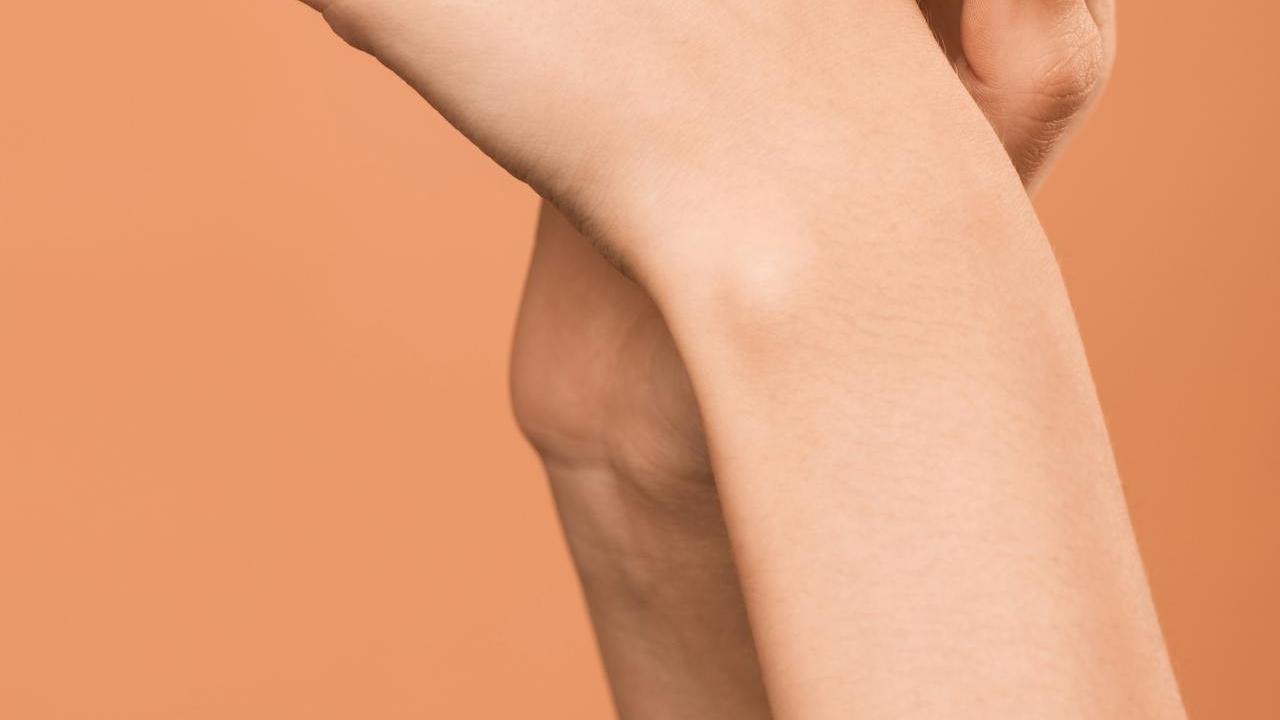 Cara Melakukan Patch Test dengan Benar, Penting Sebelum Coba-coba Produk Skincare Baru!