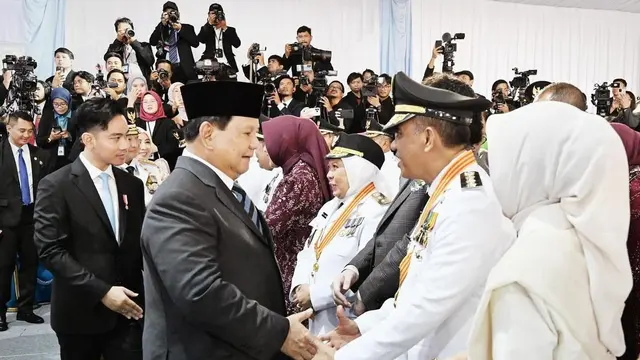 Presiden Prabowo Subianto bersama Gubernur Sulawesi Tengah (Sulteng) Anwar Hafid (Istimewa)