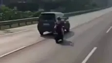Viral Pemotor Wanita Nyasar Masuk Tol Jakarta-Cikampek