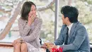 Gong Hyo Jin bilang bahwa dia ingin terus hidup bersama suaminya. "Saya juga meminta suami saya membuatkan saya musik setiap tahun. Kita bisa mengumpulkannya dan membuat album," tuturnya. (Foto: tvN You Quiz on the Block)