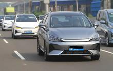 Update Harga BYD M6 di Indonesia per April 2025, Cek Daftarnya di Sini