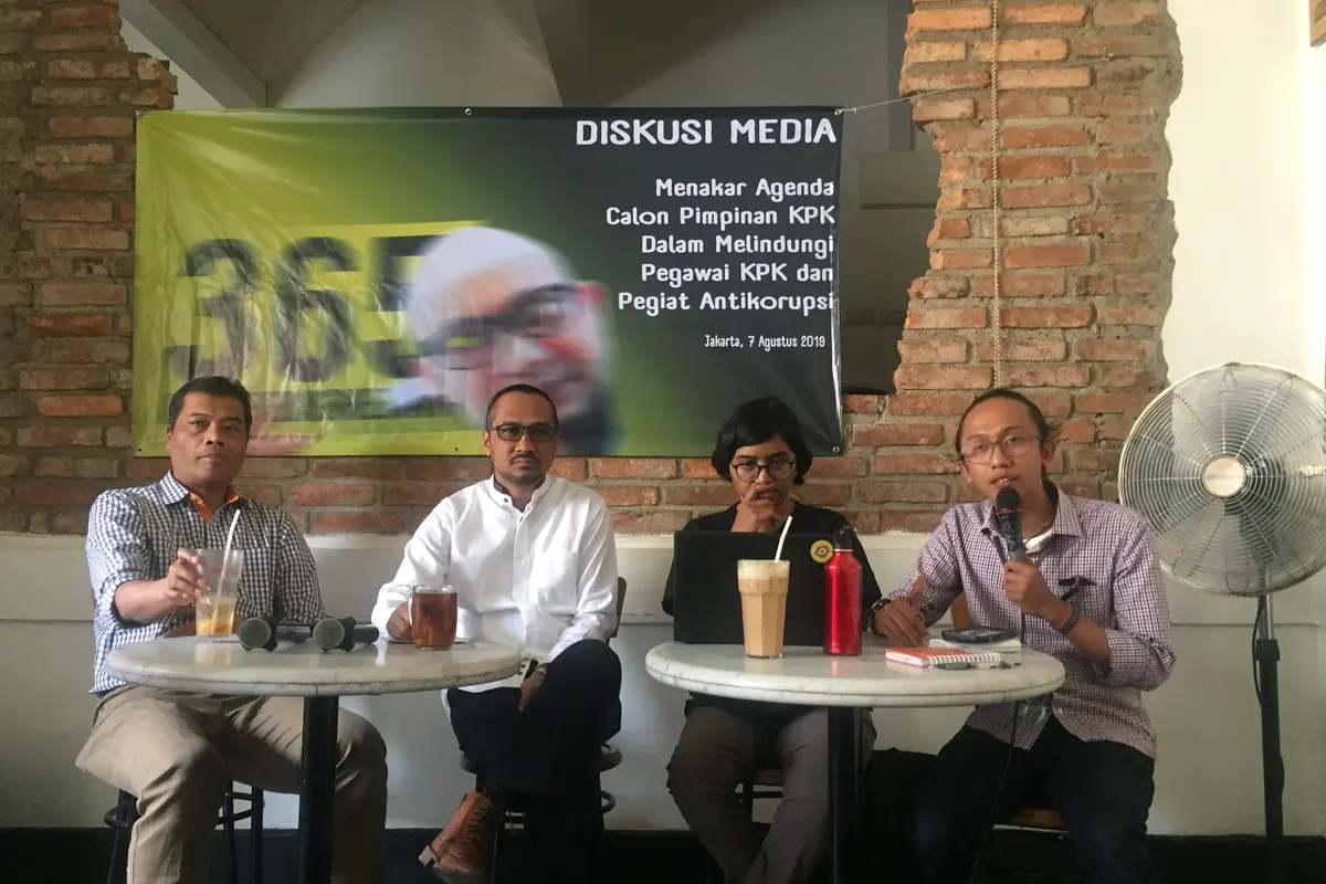 Mantan Ketua KPK Abraham Samad saat menghadiri diskusi Seleksi Capim KPK di Cikini, Jakarta Pusat. (Liputan6.com/Muhammad Radityo Priyasmoro)
