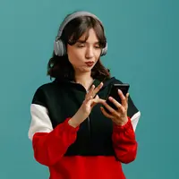 Melalui inisiatif ini,Meta ingin membantu menciptakan pengalaman online yang lebih aman dan sesuai usia bagi remaja Indonesia, sekaligus mendorong kolaborasi antara platform, pemerintah, komunitas, dan orangtua. [Dok/freepik.com/stockking]