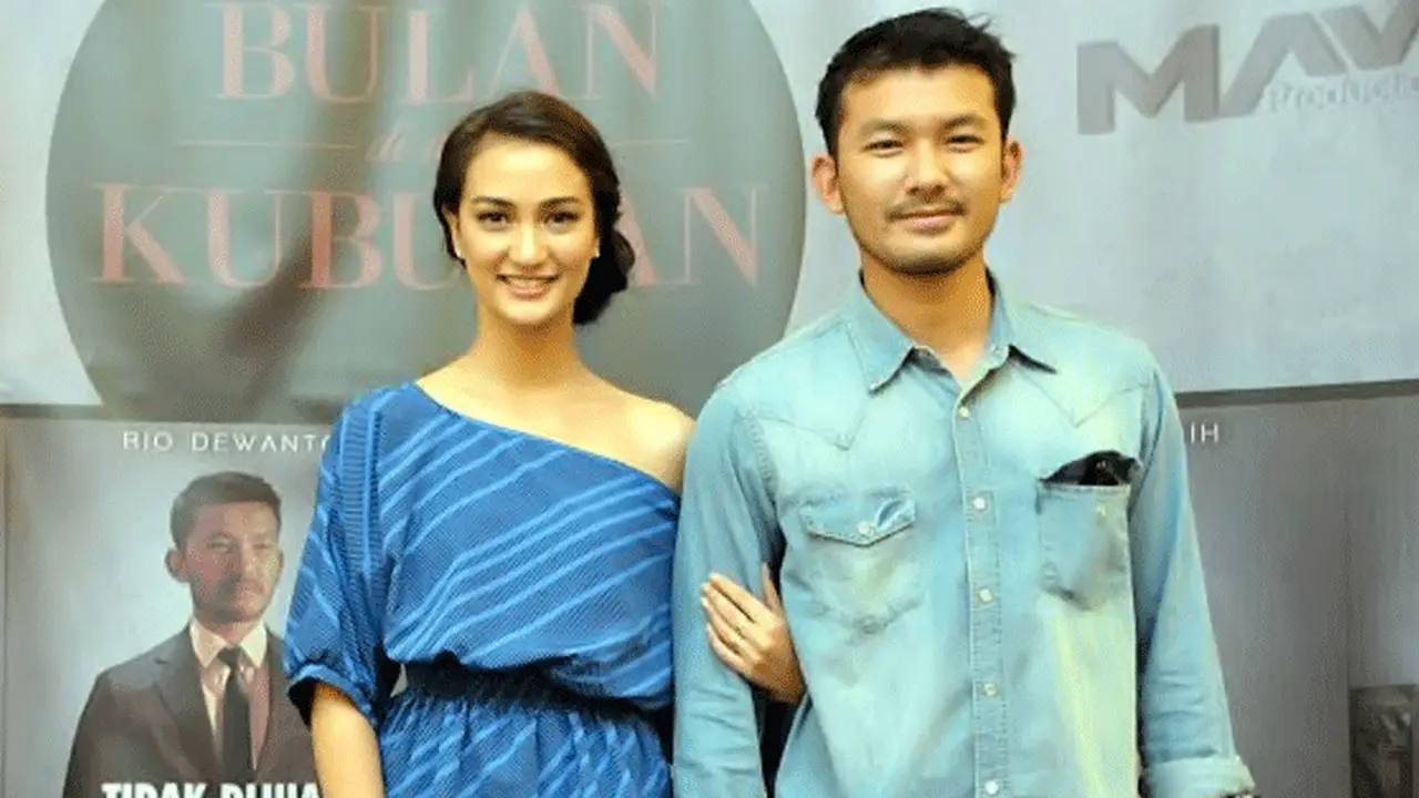 Atiqah Hasiholan-Rio Dewanto
