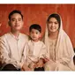 Potret Manis Keluarga Kecil Gibran Rakabuming Saat Berbusana Muslim (sumber:Instagram/@dierabachir )