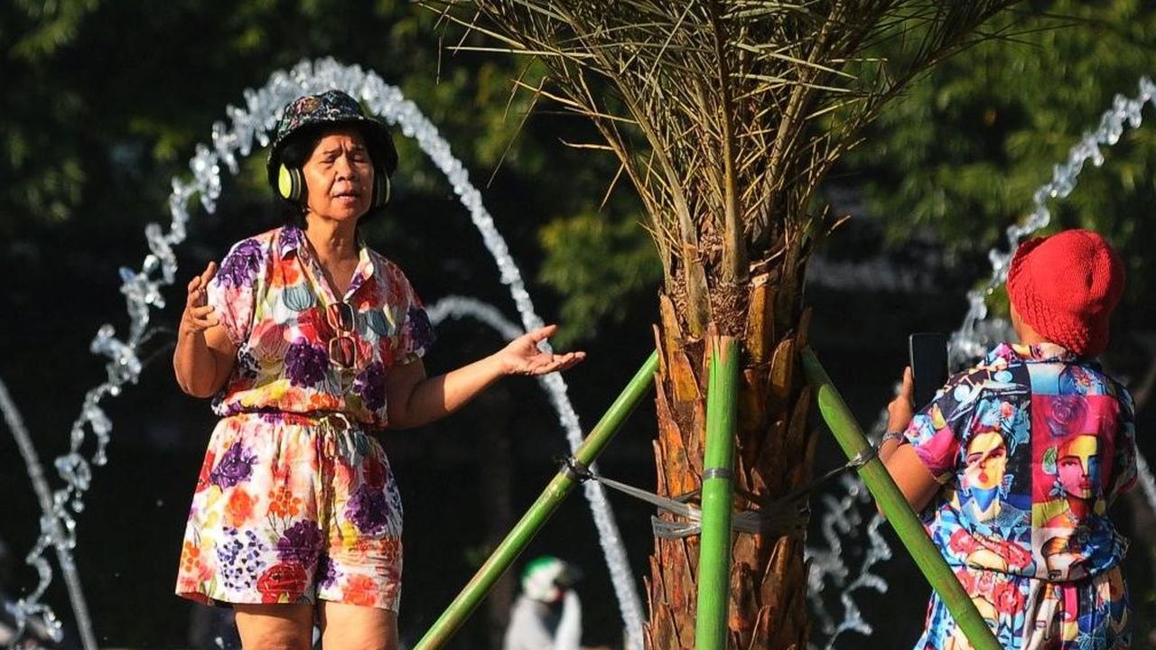 Tak hanya aksi yang atraktif, di lokasi ini juga menjadi ajang menunjukkan kemampuan mereka dalam mengeluarkan suara merdu. Foto: merdeka.com / Imam Buhori