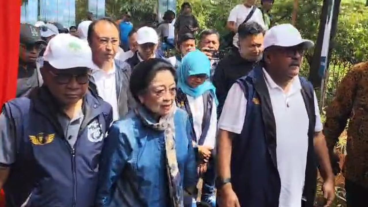 Megawati Ditemani Prananda Hadiri Penanaman Mangrove, Beri Pesan Penting buat Gubernur Pramono