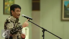 Wakil Gubernur DKI, Djarot Saiful Hidayat memberikan arahan kepada Forum Kewaspadaan Dini Masyarakat (FKDM) saat menghadiri silaturahmi sekaligus buka puasa bersama di Jakarta, Selasa (28/6). (Liputan6.com/Faizal Fanani)