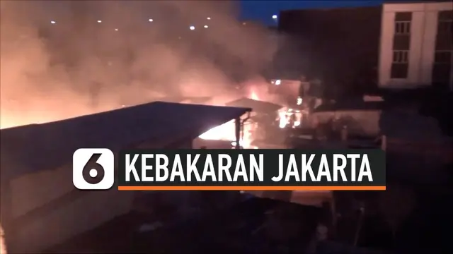 VIDEO: Kebakaran Kawasan Padat Penduduk, Warga Histeris