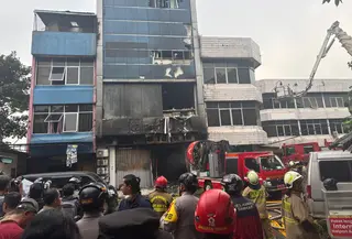 Kebakaran Gedung PT Terra Drone di Cempaka Baru, Cempaka Putih, Jakarta Putih. (Liputan6.com/Ady Anugrahadi)
