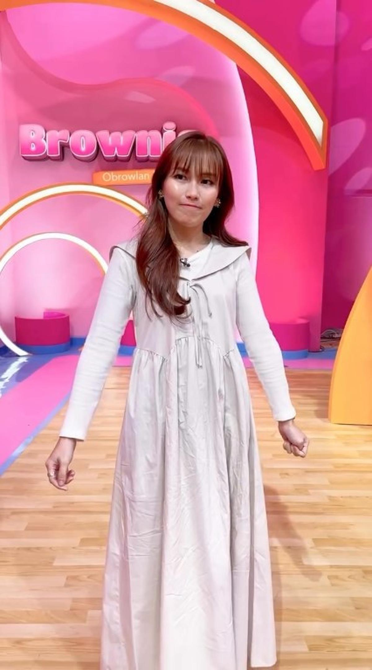 Tahun Baru Warna Baru, Ini 7 Potret Penampilan Ayu Ting Ting Usai Ubah Gaya Rambut