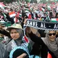 Massa dari Koalisi Indonesia Bela Baitul Maqdis (KIBBM) melakukan Aksi Bela Palestina di Masjid Al Azhar, Jakarta Selatan, Minggu (15/10/2023). Aksi yang diikuti oleh ribuan warga ini juga memberikan dukungan dana kepada warga Palestina. (merdeka.com/Arie Basuki)