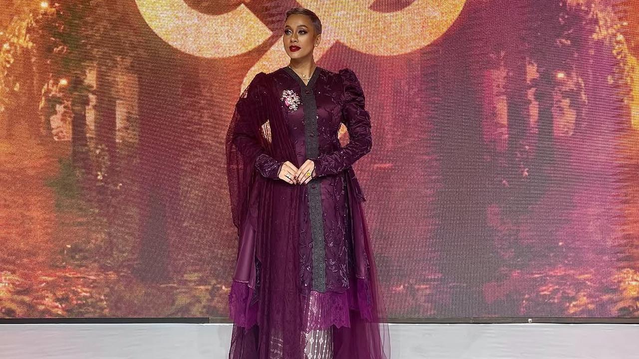 Potret Cantik Kimmy Jayanti Kembali Melenggang di Panggung Fashion Show