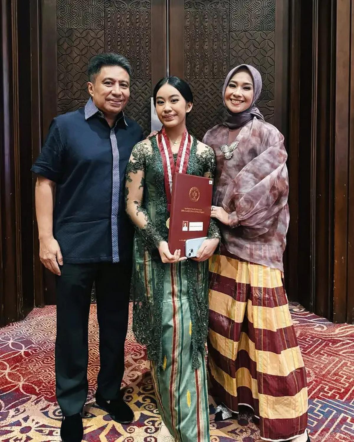7 Anak Artis yang Lulus SMA Tahun 2025, Siap Melanjutkan ke Perguruan Tinggi