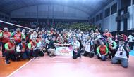 Jakarta Pertamina Enduro (JPE) meraih gelar juara putaran pertama Final Four Proliga 2026, usai kalahkan Gresik Phonska Plus Pupuk Indonesia di GOR Sritex Arena Solo, Kamis (9/4/2026). (Dok. PBVSI)