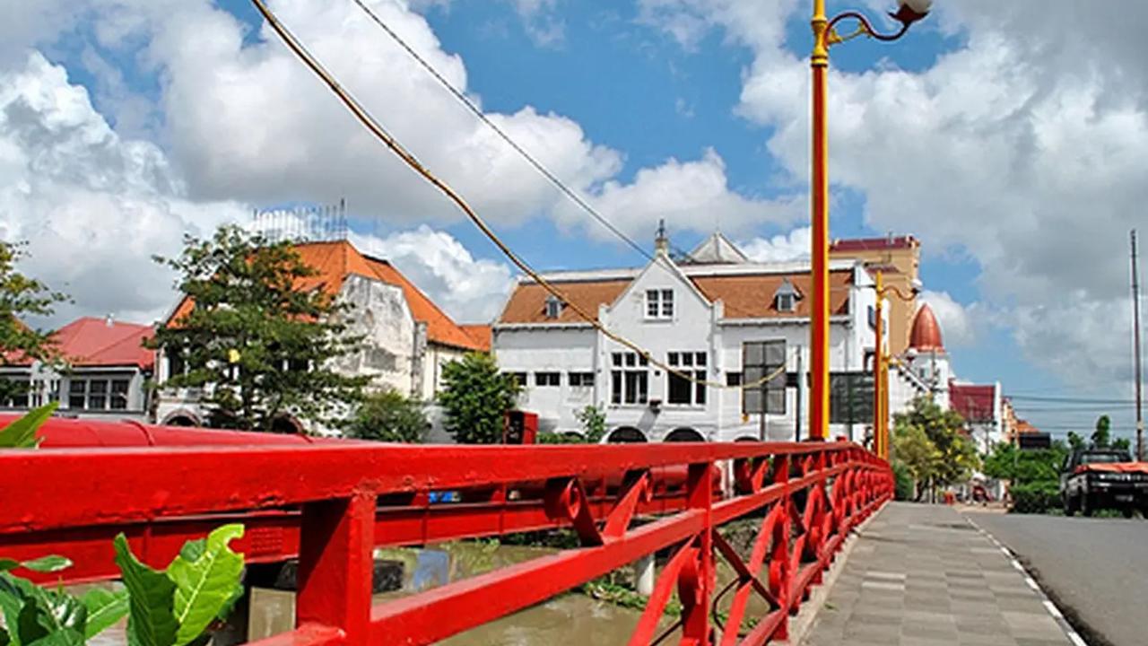 jembatan merah surabaya