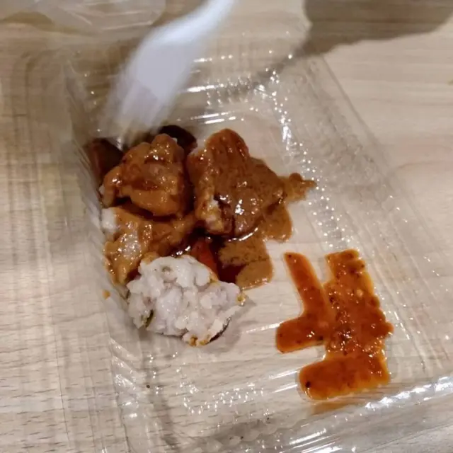 6 Potret Makanan Porsi Sedikit Ini Bikin Senyum Tipis, Jauh dari Kenyang