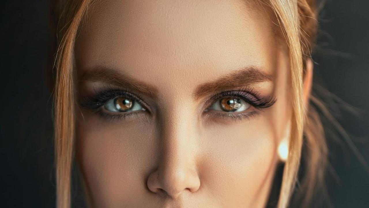 Lipstik Warna Orange Bata, Memberikan Kesan Alami yang Segar