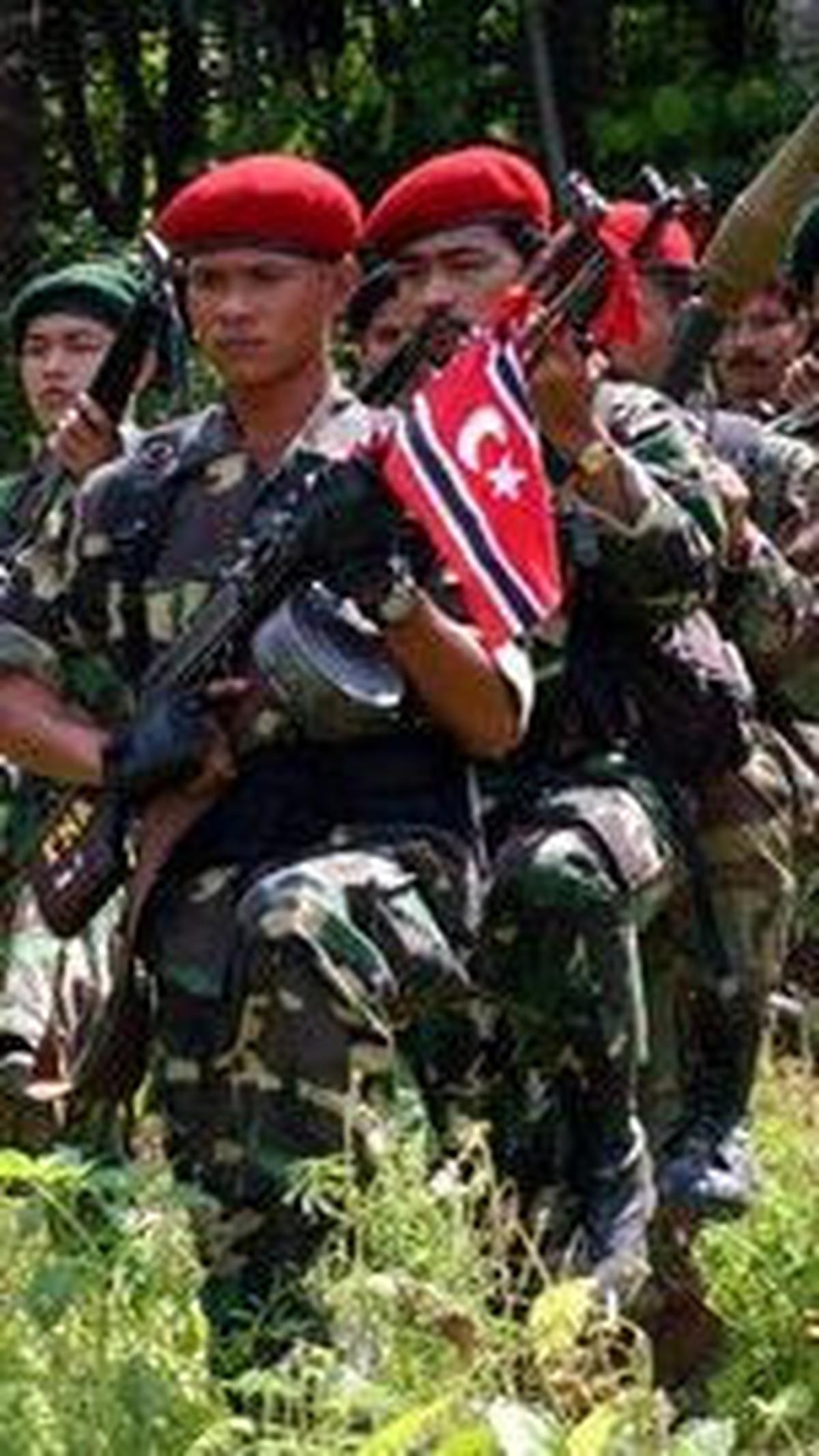 GAM dibentuk oleh Hasan di Tirto pada 4 Desember 1976. Gerakan ini muncul lantaran adanya perbedaan keinginan antara pemerintah RI dan GAM.
