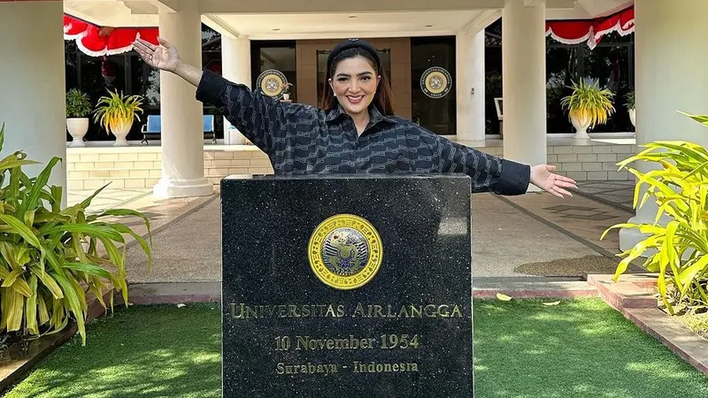 Telah Dikukuhkan, Ini 6 Potret Ashanty Resmi Jadi Mahasiswa S3 Universitas Airlangga