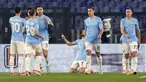 Pemian Lazio merayakan gol yang dicetak oleh Felipe Anderson (tengah) pada laga lanjutan Liga Italia 2023/2024 di Olympic Stadium, Roma, Italia, Sabtu (13/04/2024) dini hari WIB. (AP Photo/Andrew Medichini)