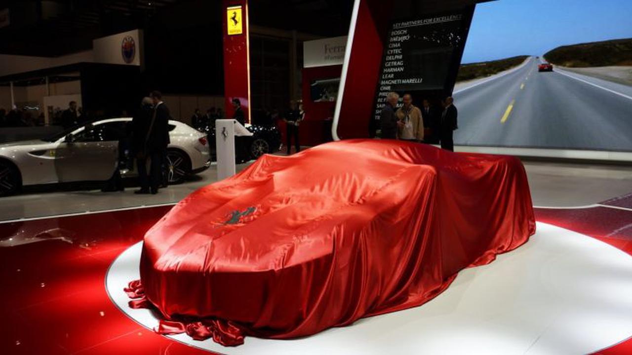 Menerka Harga LaFerrari Versi Atap Terbuka