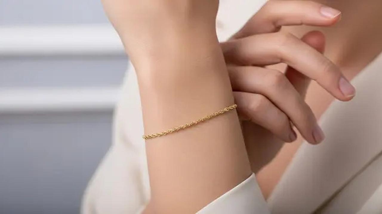 8 Inspirasi Gelang Emas Halus untuk Anak Muda, Tampil Manis Tanpa Terlihat Berlebihan
