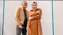 Kehidupan Sule dan Nathalie Holscher pastinya kini semakin berbahagia. Mengingat keduanya sudah resmi menjadi pasangan suami istri sejak 15 November 2020 lalu. Penasaran dengan kehidupan komedian Sule sekarang ini? (Instagram/ferdinand_sule)