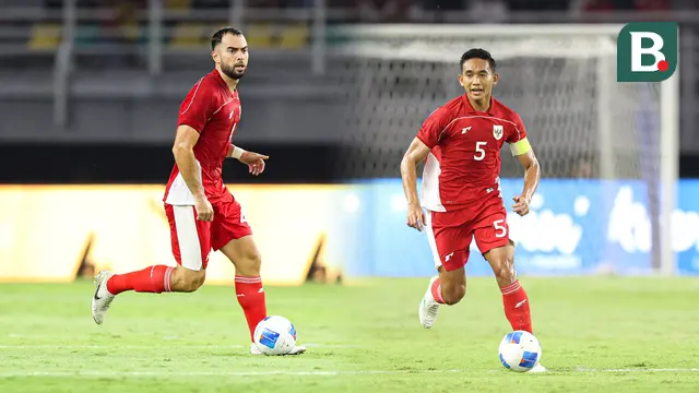 Foto: Aksi Duet Bek Tangguh Persija di Lini Pertahanan Timnas Indonesia, Gawang Skuad Garuda Tak Tersentuh Gol