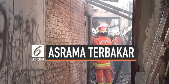 VIDEO: Asrama Polisi Tandes Surabaya Terbakar