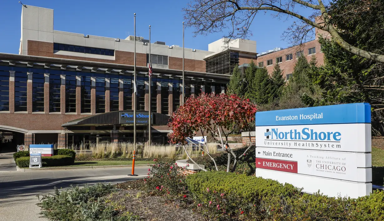 Rumah Sakit Evanston yang bernaung di bawah Sistem Kesehatan Universitas North Shore di Evanston, Illinois, 17 November 2020. Dengan kasus infeksi COVID-19 harian melampaui 10.000 sejak 6 November, sejumlah rumah sakit di Illinois bersiap menghadapi lonjakan jumlah rawat inap. (Xinhua/Joel Lerner)