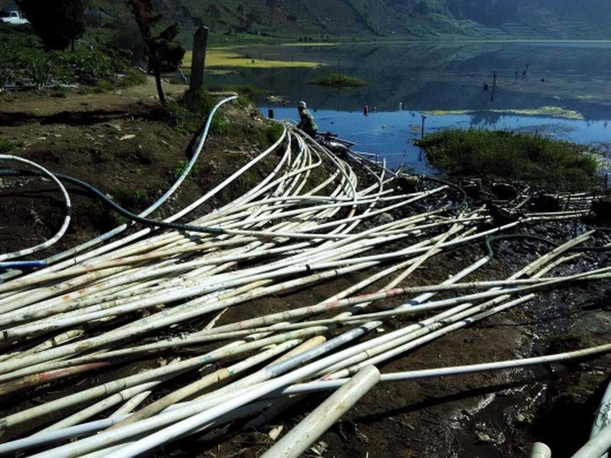 Kekeringan, petani kentang Dieng sedot air Telaga Merdada