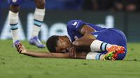 Terdapat sejumlah pemain penting di klub Liga Inggris harus menepi karena cedera. Beberapa pemain di antaranya berposisi sebagai bek tengah. Salah satunya bek anyar Chelsea yaitu Wesley Fofana. (AP Photo/Ian Walton)