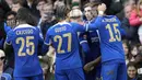 Selebrasi para pemain Chelsea merayakan gol kedua ke gawang Leicester City yang dicetak Cole Palmer (kedua kanan) pada laga perempatfinal Piala FA 2023/2024 di Stamford Bridge, London, Minggu (17/3/2024). (AP Photo/Dave Shopland)