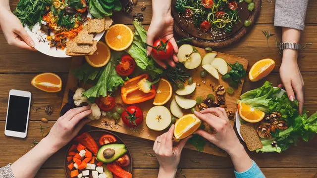 Ilsutrasi Vegan dan Vegetarian