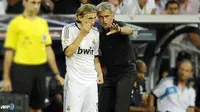 Mourinho Ingin Bawa Gelandang Madrid ke Chelsea