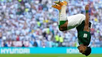 Pemain Arab Saudi Salem Al-Dawsari melakukan selebrasi usai mencetak gol ke gawang Argentina pada pertandingan sepak bola Grup C Piala Dunia 2022 di Stadion Lusail, Lusail, Qatar, Selasa (22/11/2022). Arab Saudi mengalahkan Argentina dengan skor 2-1. (AP Photo/Ricardo Mazalan)