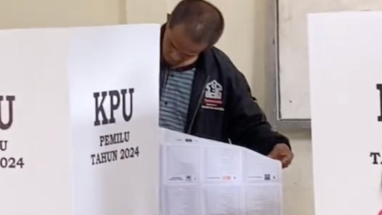 Bak Membaca Koran
