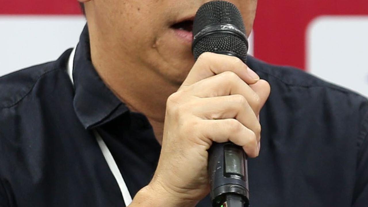 Head Marketing LOC, Stephen Walangitang memberikan keterangan saat konferensi pers Indonesia International Basketball Invitational di Indonesia Arena, Senayan, Jakarta, Kamis (27/07/2023).