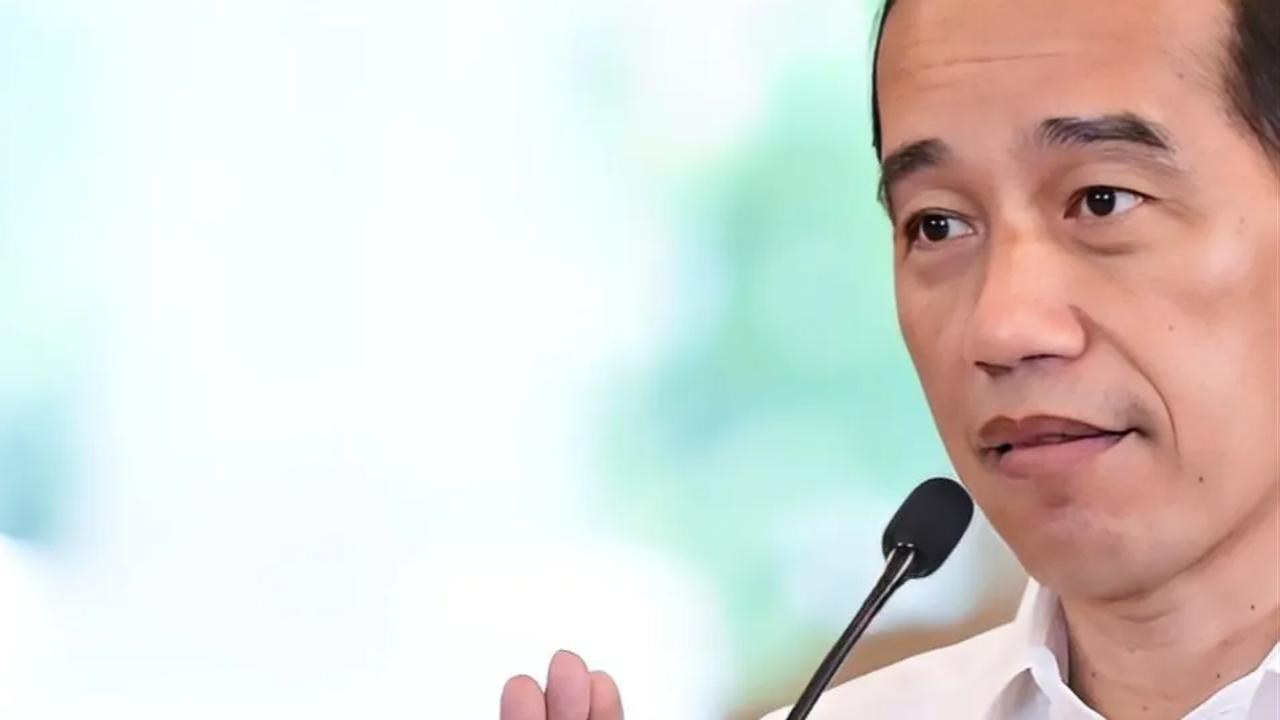 Jokowi mengatakan, BLT El Nino akan diserahkan langsung kepada masyarakat pada November dan Desember 2023. <br>