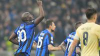 Romelu Lukaku mencetak gol tunggal kemenangan Inter Milan atas FC Porto pada leg pertama 16 besar Liga Champions 2022/2023 di Giuseppe Meazza, Kamis (23/2/2023). (AP/Luca Bruno)
